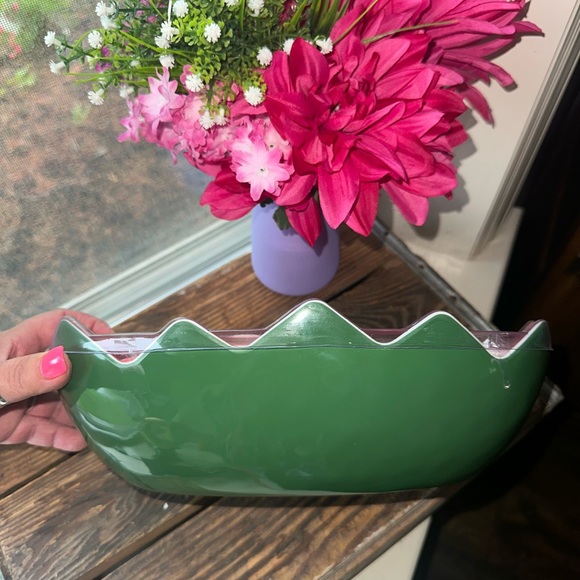 Watermelon-Themed Serving Bowl Set with Utensils ~ NWT - Picture 7 of 10